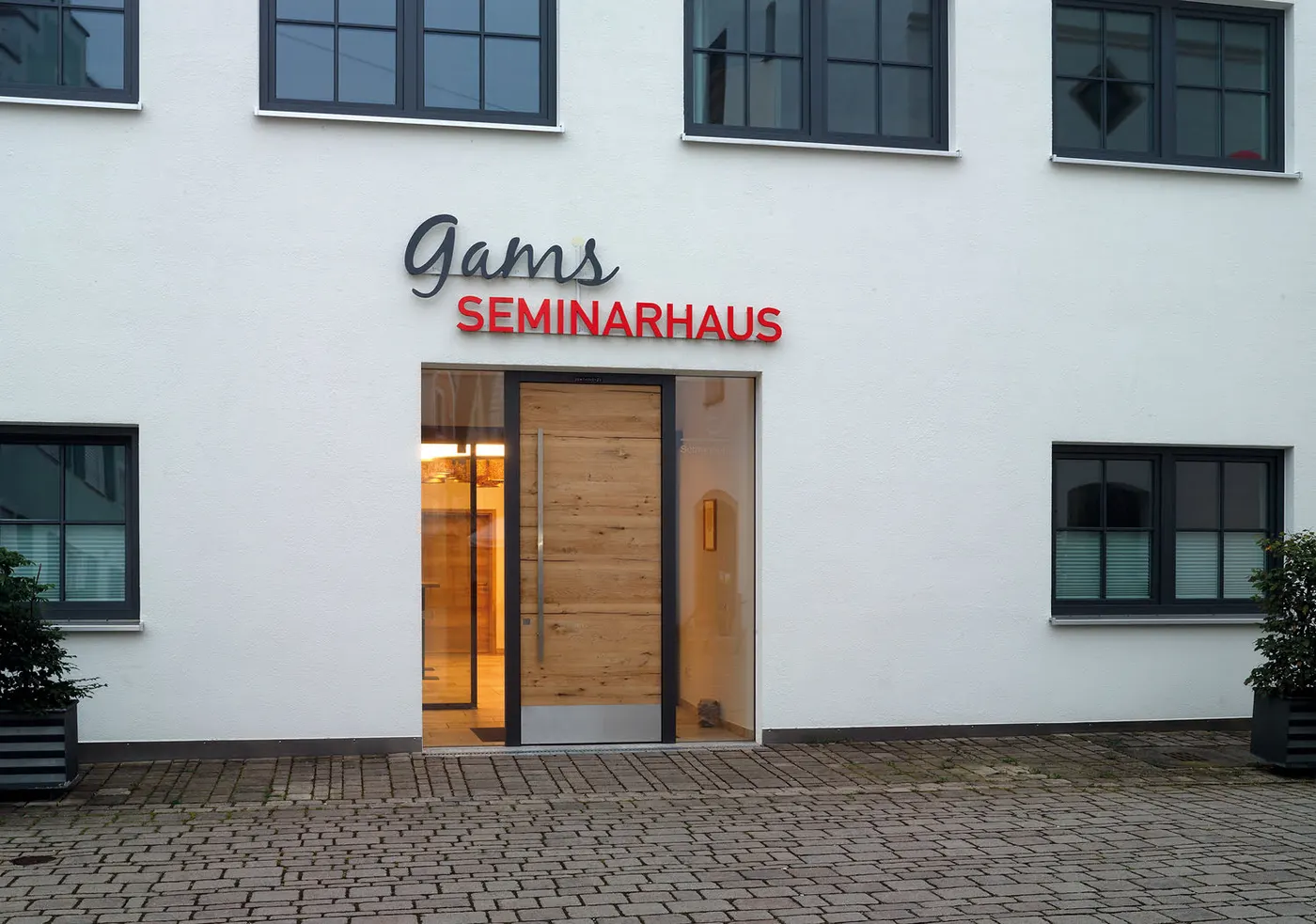Haustür am Seminarhaus